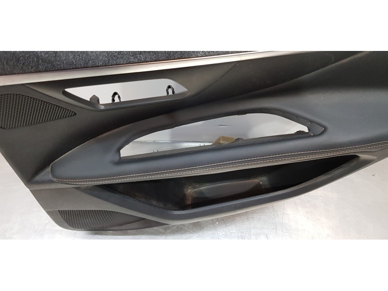Recambio de guarnecido tapizado puerta trasera derecha para peugeot 3008 style referencia OEM IAM 98305886BY  