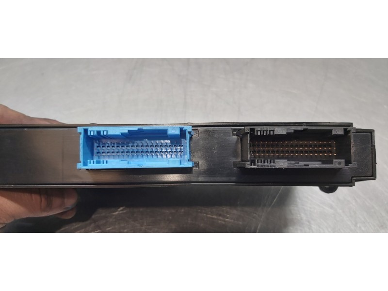 Recambio de modulo confort para bmw serie 1 berlina (e81/e87) 118d referencia OEM IAM 61356983304  