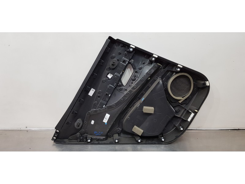 Recambio de guarnecido tapizado puerta trasera derecha para peugeot 3008 style referencia OEM IAM 98305886BY  