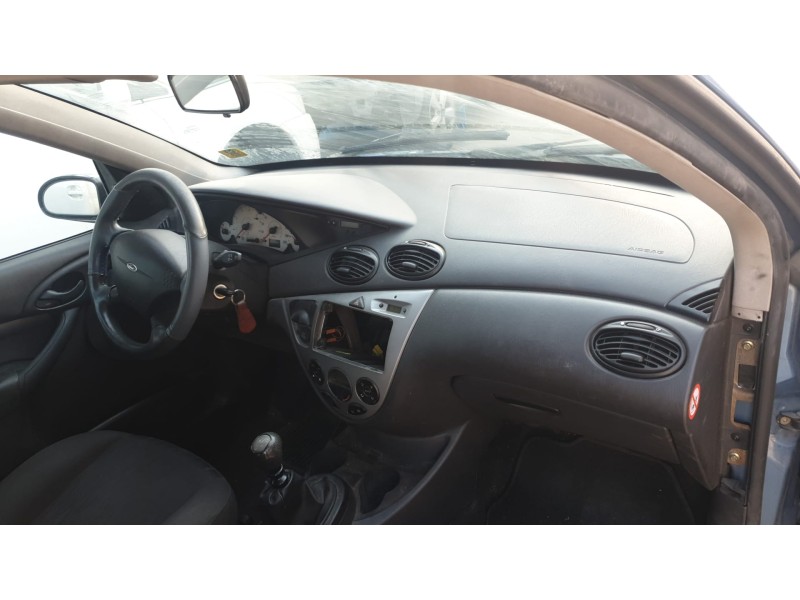 ford focus berlina (cak) del año 2002