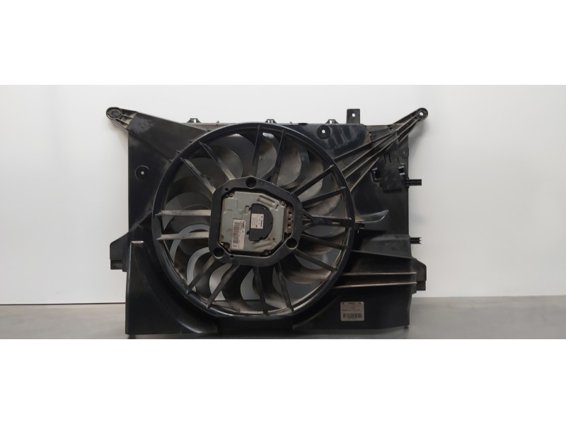 Recambio de electroventilador para volvo xc70 d5 awd kinetic (136kw) referencia OEM IAM 30749760 0130706861 