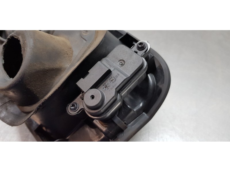 Recambio de tapa exterior combustible para seat leon sportstourer (kl8) xcellence referencia OEM IAM 5FE809905GGRU 5FE809905G 