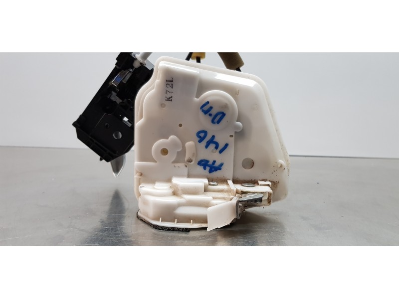 Recambio de cerradura puerta delantera derecha para mazda 3 lim. () luxury referencia OEM IAM BHS258310A  