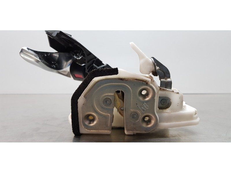 Recambio de cerradura puerta delantera derecha para mazda 3 lim. () luxury referencia OEM IAM BHS258310A  