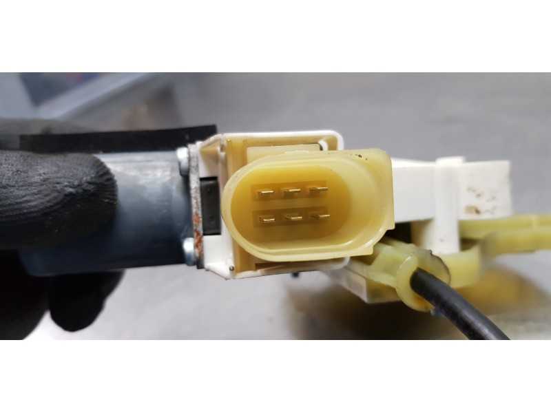 Recambio de elevalunas delantero izquierdo para bmw serie 3 cabrio (e93) 320i referencia OEM IAM 51337193455 0130822402  Recambio de elevalunas delantero izquierdo para bmw serie 3 cabrio (e93) 320i referencia OEM IAM 51337193455 0130822402