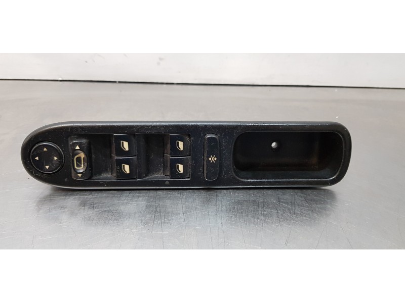 Recambio de mando elevalunas delantero izquierdo para peugeot 307 (s1) xs referencia OEM IAM 6554KT   Recambio de mando elevalunas delantero izquierdo para peugeot 307 (s1) xs referencia OEM IAM 6554KT