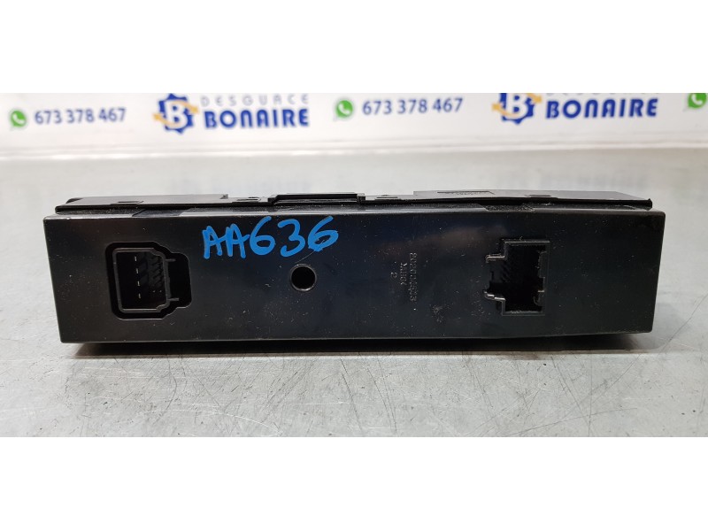 Recambio de mando elevalunas delantero izquierdo para kia carnival 2.9 crdi vgt active referencia OEM IAM 935704D320   Recambio de mando elevalunas delantero izquierdo para kia carnival 2.9 crdi vgt active referencia OEM IAM 935704D320