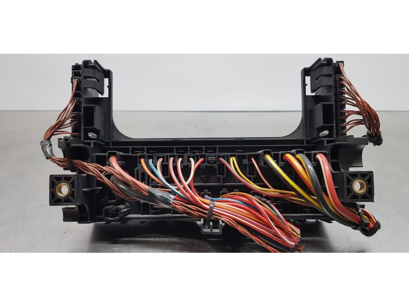 Recambio de caja reles / fusibles para mercedes clase b (w245) 150 special edition (245.231) referencia OEM IAM A1695450001   Recambio de caja reles / fusibles para mercedes clase b (w245) 150 special edition (245.231) referencia OEM IAM A1695450001