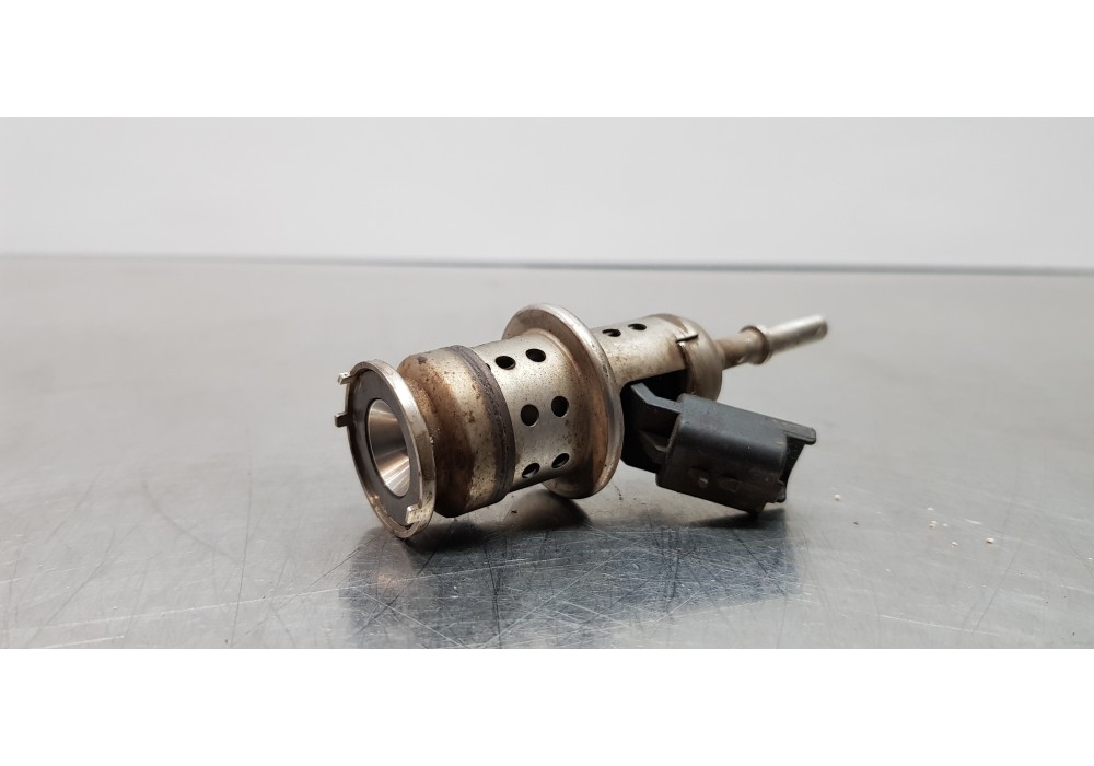 Recambio de inyector para peugeot boxer furgón gran volumen 335 l3h3 pro bluehdi 130 referencia OEM IAM 9801187080  