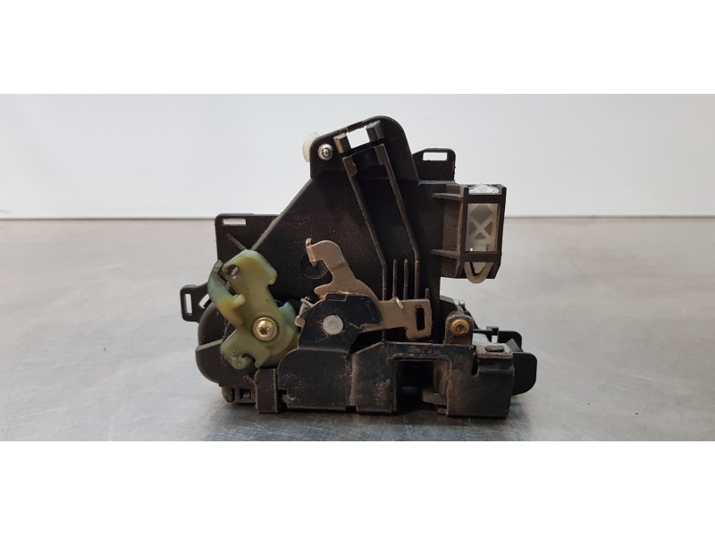 Recambio de cerradura puerta delantera izquierda para volkswagen caddy ka/kb (2k) furg. referencia OEM IAM 3B1837015   Recambio de cerradura puerta delantera izquierda para volkswagen caddy ka/kb (2k) furg. referencia OEM IAM 3B1837015