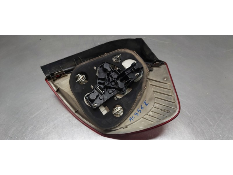 Recambio de piloto trasero izquierdo para bmw serie 1 berlina (e81/e87) 118d referencia OEM IAM 63216924501   Recambio de piloto trasero izquierdo para bmw serie 1 berlina (e81/e87) 118d referencia OEM IAM 63216924501