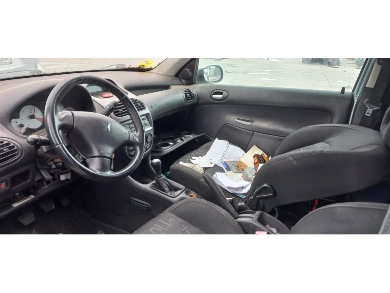 peugeot 206 berlina del año 2006