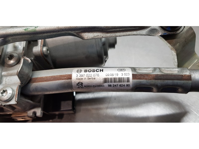 Recambio de motor limpia delantero para peugeot 3008 style referencia OEM IAM 9824762480   Recambio de motor limpia delantero para peugeot 3008 style referencia OEM IAM 9824762480