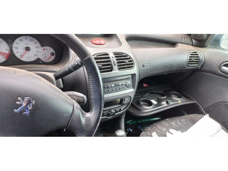peugeot 206 berlina del año 2006