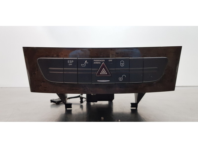 Recambio de warning para mercedes clase e (w211) berlina e 320 cdi (211.026) referencia OEM IAM A2118218358 A2116800552 