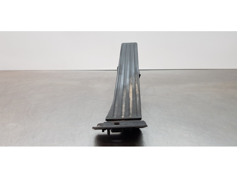 Recambio de pedal acelerador para bmw serie 1 lim. (f40) 116d referencia OEM IAM 35406889818  