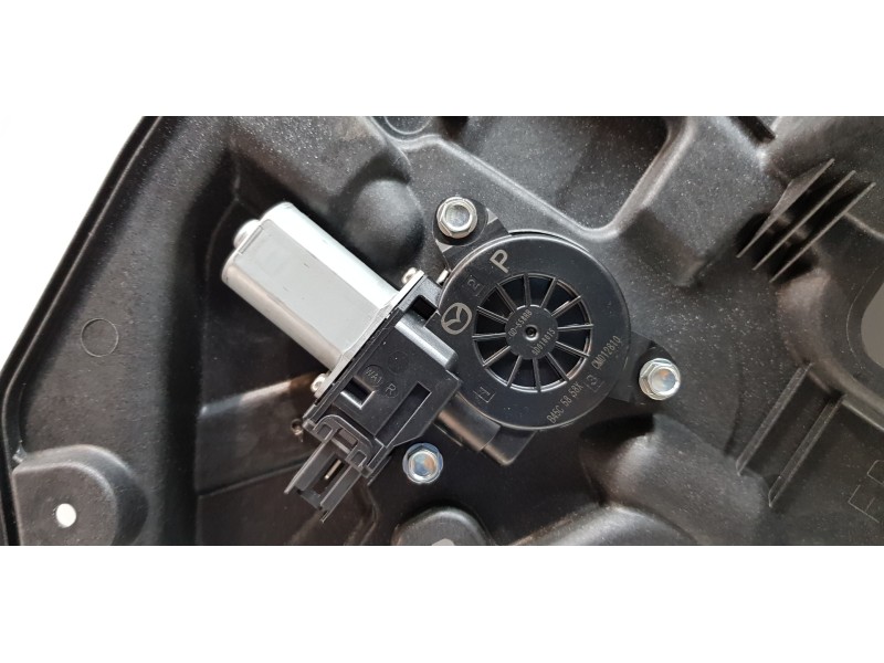 Recambio de elevalunas delantero derecho para mazda 3 lim. () luxury referencia OEM IAM B45C5858X BHS25897XB BHN958590A
