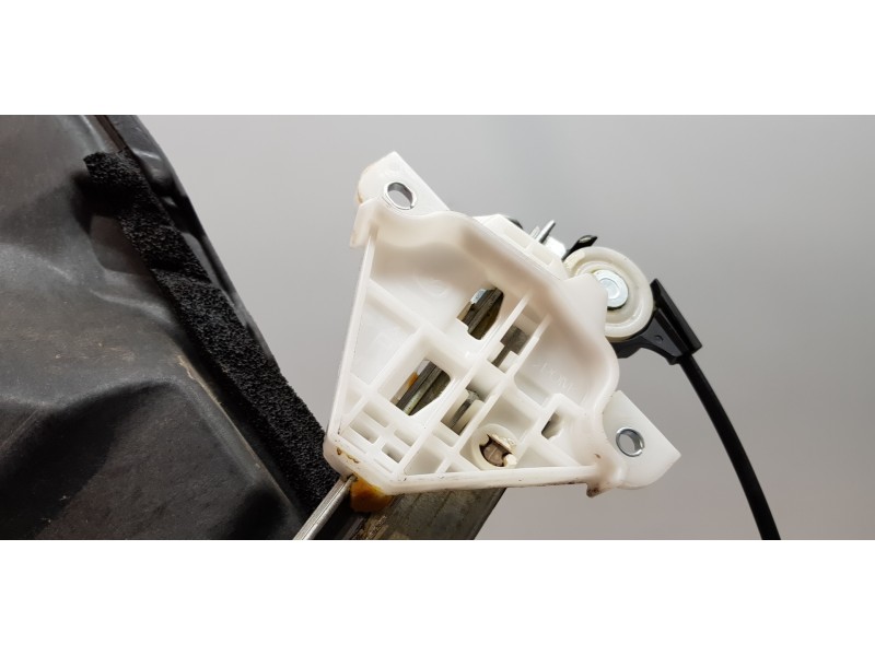 Recambio de elevalunas delantero derecho para mazda 3 lim. () luxury referencia OEM IAM B45C5858X BHS25897XB BHN958590A