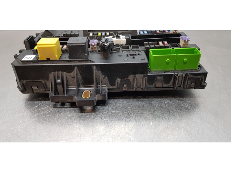 Recambio de caja reles / fusibles para opel zafira b cosmo referencia OEM IAM 13220831M   Recambio de caja reles / fusibles para opel zafira b cosmo referencia OEM IAM 13220831M