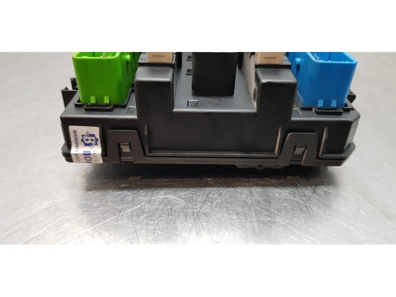 Recambio de caja reles / fusibles para opel zafira b cosmo referencia OEM IAM 13220831M   Recambio de caja reles / fusibles para opel zafira b cosmo referencia OEM IAM 13220831M