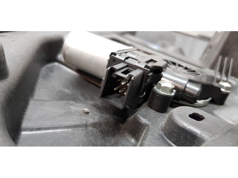 Recambio de elevalunas delantero derecho para mazda 3 lim. () luxury referencia OEM IAM B45C5858X BHS25897XB BHN958590A