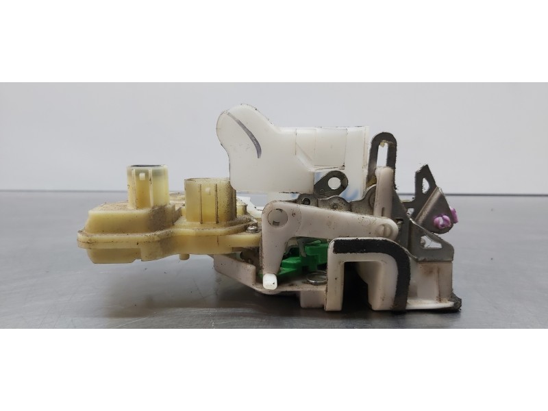 Recambio de cerradura puerta trasera derecha para honda cr-v (rd8) es referencia OEM IAM 72612S9AG01 72115S5A003  Recambio de cerradura puerta trasera derecha para honda cr-v (rd8) es referencia OEM IAM 72612S9AG01 72115S5A003