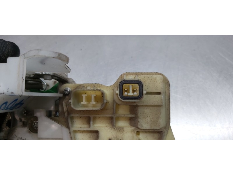 Recambio de cerradura puerta trasera derecha para honda cr-v (rd8) es referencia OEM IAM 72612S9AG01 72115S5A003  Recambio de cerradura puerta trasera derecha para honda cr-v (rd8) es referencia OEM IAM 72612S9AG01 72115S5A003