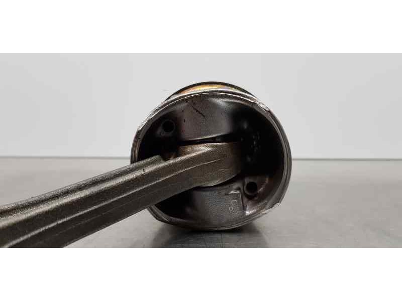 Recambio de piston para skoda octavia lim. (5e3) active referencia OEM IAM 4L107065D 4L105401A  Recambio de piston para skoda octavia lim. (5e3) active referencia OEM IAM 4L107065D 4L105401A