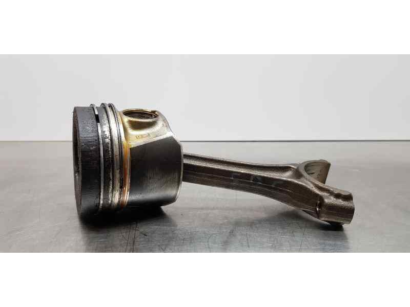 Recambio de piston para skoda octavia lim. (5e3) active referencia OEM IAM 4L107065D 4L105401A  Recambio de piston para skoda octavia lim. (5e3) active referencia OEM IAM 4L107065D 4L105401A