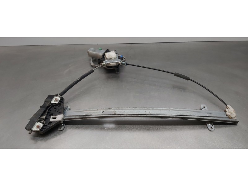 Recambio de elevalunas delantero derecho para honda cr-v (rd8) es referencia OEM IAM 72210S9AA02   Recambio de elevalunas delantero derecho para honda cr-v (rd8) es referencia OEM IAM 72210S9AA02