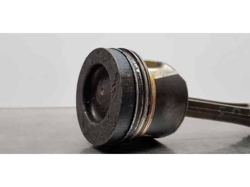 Recambio de piston para skoda octavia lim. (5e3) active referencia OEM IAM 4L107065D 4L105401A  Recambio de piston para skoda octavia lim. (5e3) active referencia OEM IAM 4L107065D 4L105401A