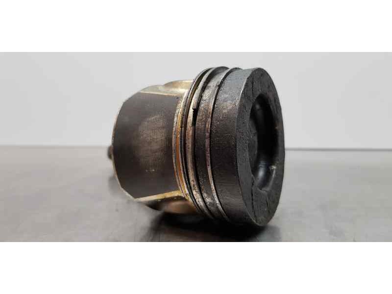 Recambio de piston para skoda octavia lim. (5e3) active referencia OEM IAM 4L107065D 4L105401A  Recambio de piston para skoda octavia lim. (5e3) active referencia OEM IAM 4L107065D 4L105401A
