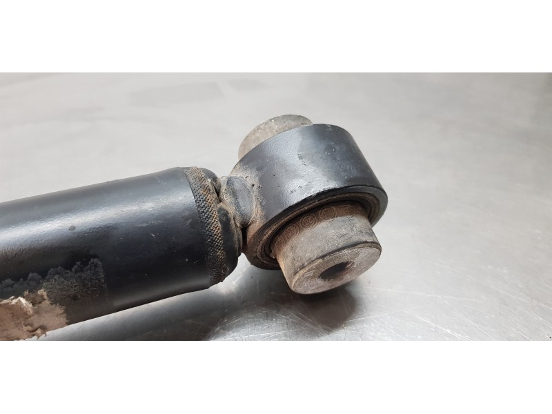Recambio de amortiguador trasero izquierdo para land rover discovery sport pure referencia OEM IAM LR098141 GK7218A145 HK7218080