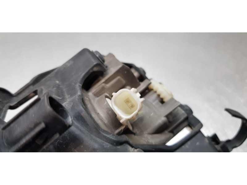 Recambio de faro antiniebla derecho para mazda 3 lim. () luxury referencia OEM IAM B63B51680  