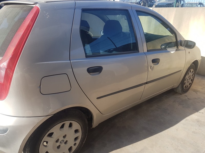 fiat punto berlina (188) del año 2001