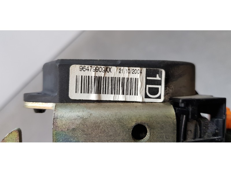 Recambio de cinturon seguridad delantero derecho para citroen c4 coupe vtr plus referencia OEM IAM 96479909XX  