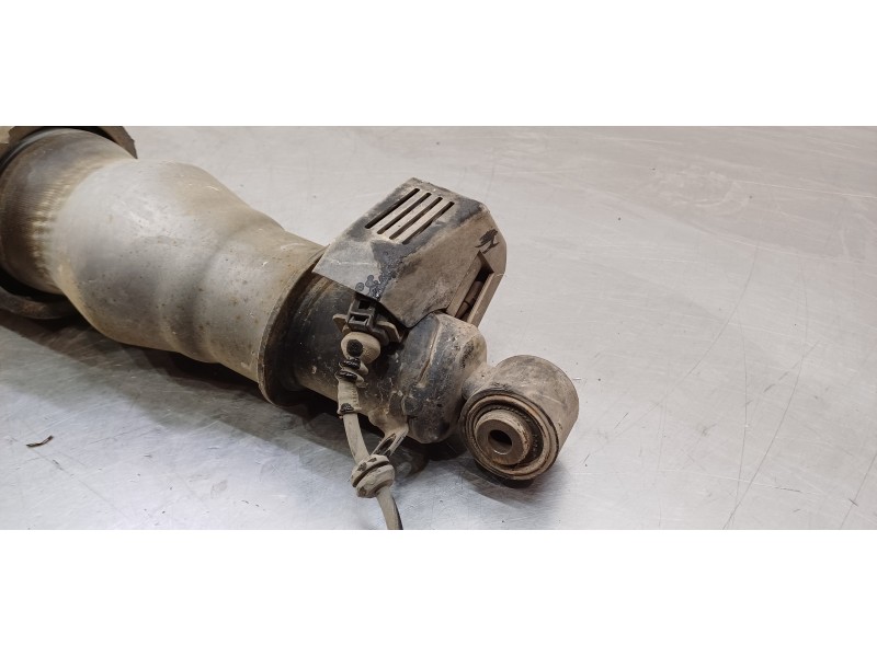 Recambio de amortiguador trasero izquierdo para volkswagen touareg (7la) tdi r5 referencia OEM IAM 7L6512021AG   Recambio de amortiguador trasero izquierdo para volkswagen touareg (7la) tdi r5 referencia OEM IAM 7L6512021AG