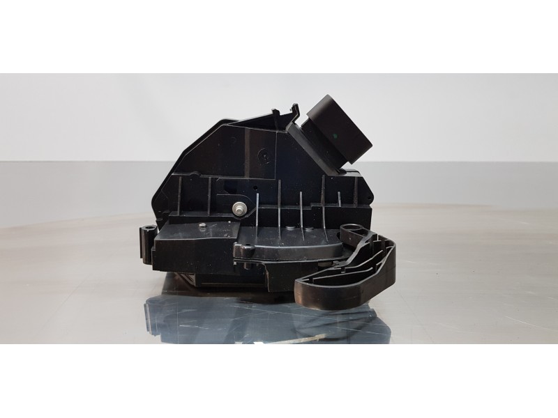 Recambio de cerradura puerta delantera derecha para ford c-max titanium referencia OEM IAM AM5AU21812BE   Recambio de cerradura puerta delantera derecha para ford c-max titanium referencia OEM IAM AM5AU21812BE