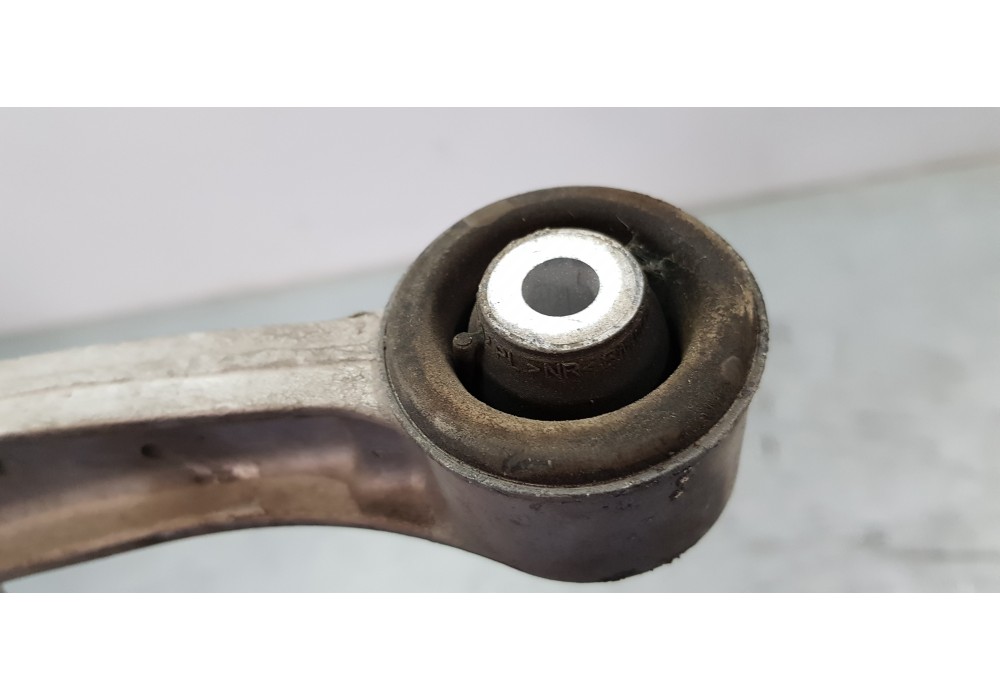 Recambio de brazo suspension superior delantero derecho para bmw serie 5 lim. (f10) 530d referencia OEM IAM 31126775967  