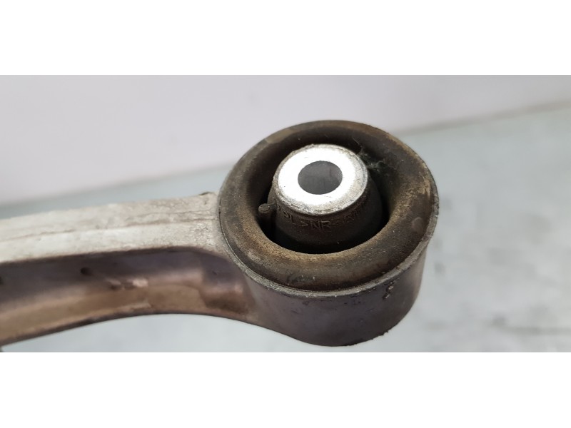 Recambio de brazo suspension superior delantero derecho para bmw serie 5 lim. (f10) 530d referencia OEM IAM 31126775967  