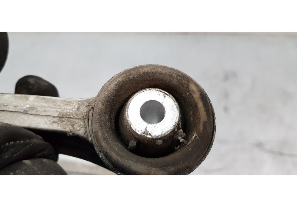 Recambio de brazo suspension superior delantero derecho para bmw serie 5 lim. (f10) 530d referencia OEM IAM 31126775967  