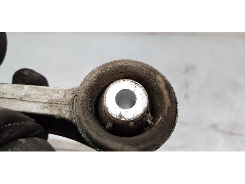 Recambio de brazo suspension superior delantero derecho para bmw serie 5 lim. (f10) 530d referencia OEM IAM 31126775967  