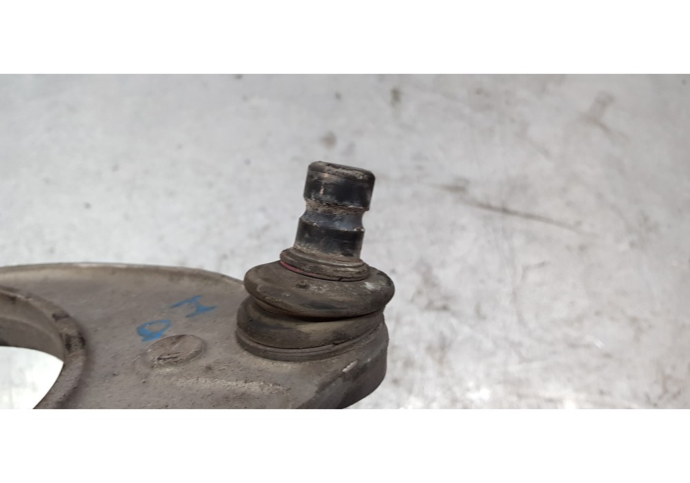 Recambio de brazo suspension superior delantero izquierdo para bmw serie 5 lim. (f10) 530d referencia OEM IAM 31126775967  