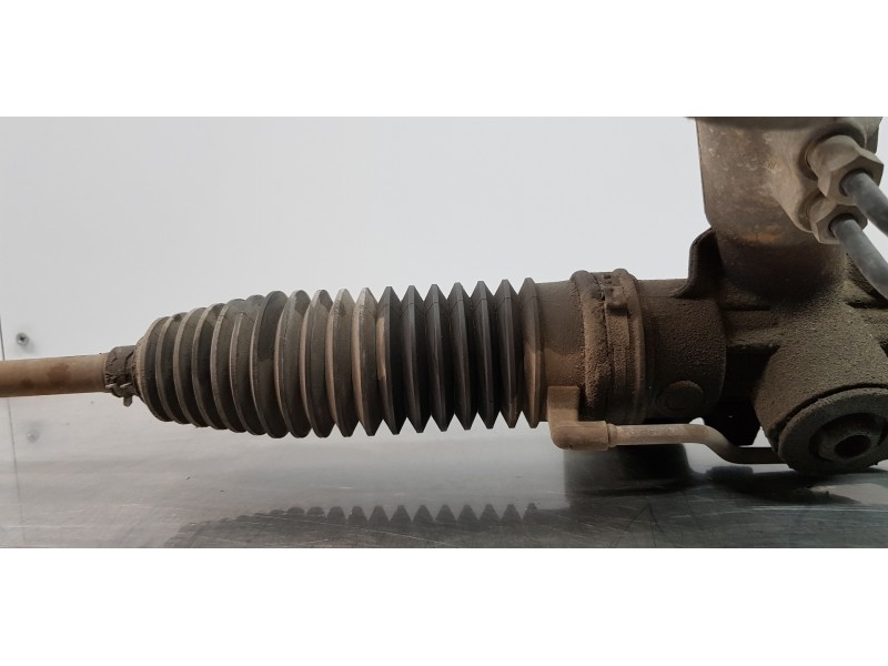 Recambio de cremallera direccion para ford focus berlina (cap) ambiente (d) referencia OEM IAM 1768605 5M513200EE 5M513200EK