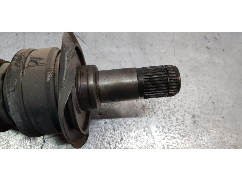 Recambio de transmision trasera izquierda para bmw serie 5 lim. (f10) 530d referencia OEM IAM 7581017  