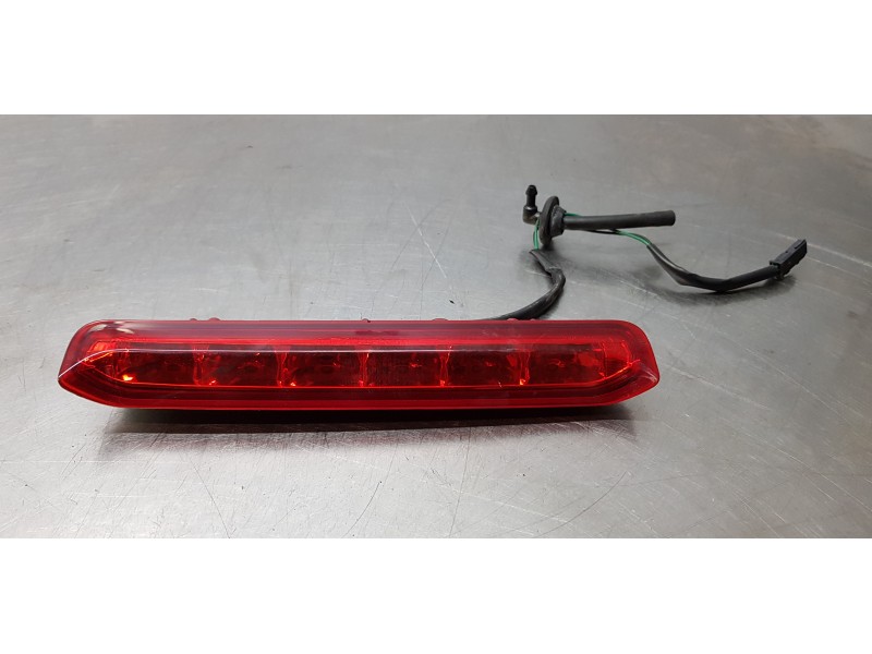 Recambio de luz central de freno para chevrolet trax lt 4x4 referencia OEM IAM 95151129   Recambio de luz central de freno para chevrolet trax lt 4x4 referencia OEM IAM 95151129