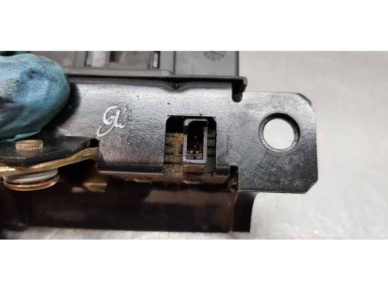 Recambio de cerradura maletero / porton para volkswagen touareg (7la) tdi r5 referencia OEM IAM 7L6827505D   Recambio de cerradura maletero / porton para volkswagen touareg (7la) tdi r5 referencia OEM IAM 7L6827505D