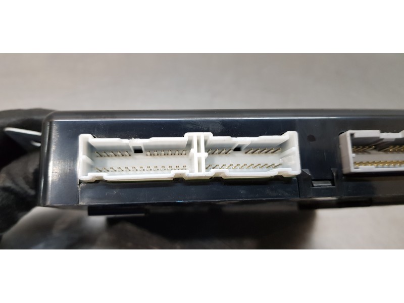 Recambio de modulo electronico para hyundai ix35 classic 2wd referencia OEM IAM 954002Y300  