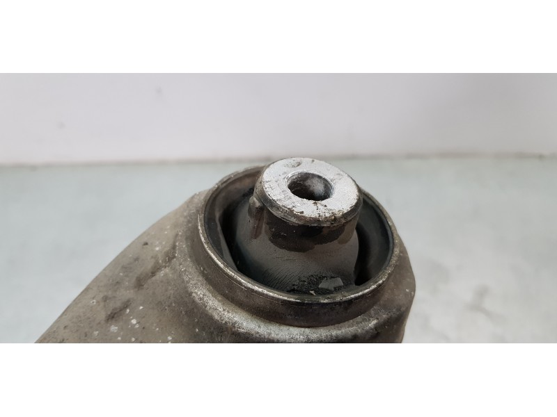 Recambio de brazo suspension inferior delantero derecho para bmw serie 5 lim. (f10) 530d referencia OEM IAM 31126775972  