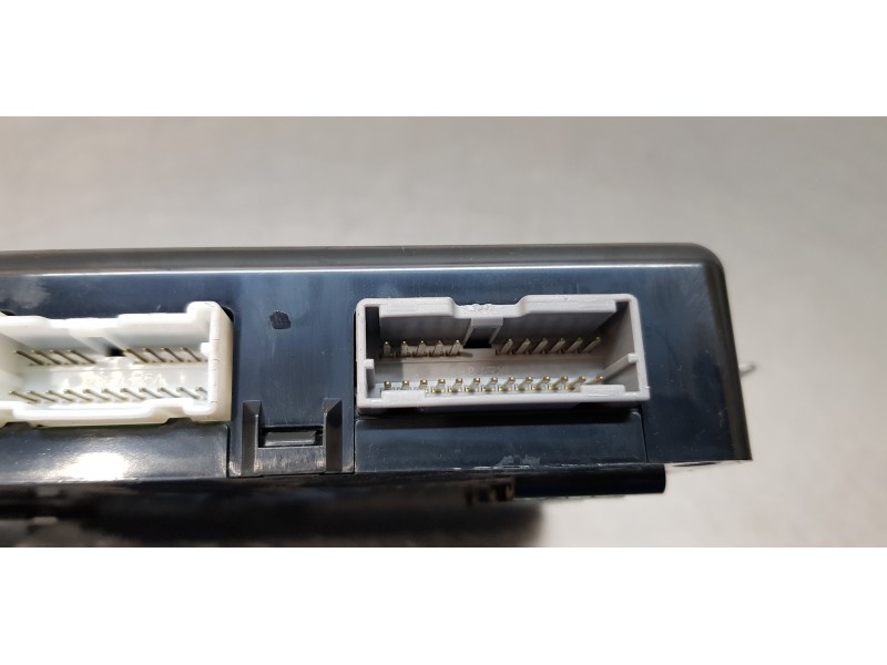 Recambio de modulo electronico para hyundai ix35 classic 2wd referencia OEM IAM 954002Y300  